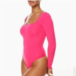 Babaton Contour Long Sleeve Square Neck Bodysuit Hot Pink Sz M